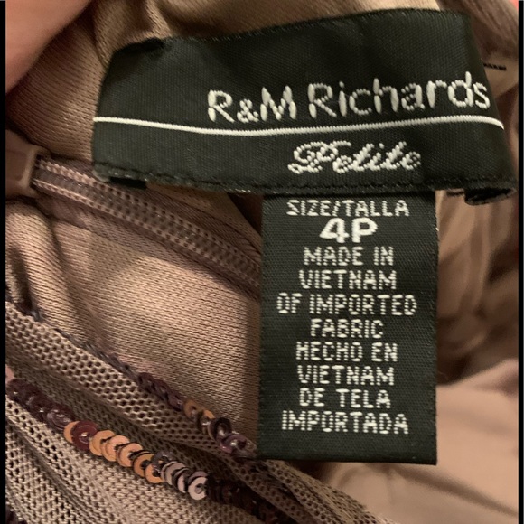 PRICE ⬇️!! DILLARDS PURCHASE!!
LOVELY SEQUINED DRESS💕Pretty Pinkish Mauve Color - Picture 8 of 8